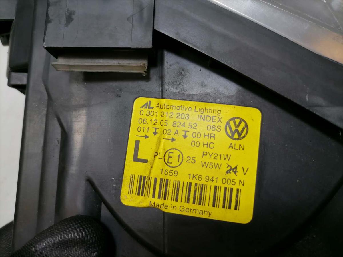 VW Golf 5 Bj.2006 original Scheinwerfer vorn links Halogen VW Golf 5 Bj.2006 original Scheinwerfer vorn links Halogen